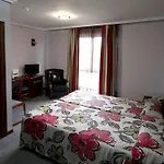 Chateau La Roca Отель Сансибриан