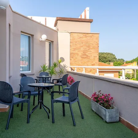 Chateau La Roca 3*