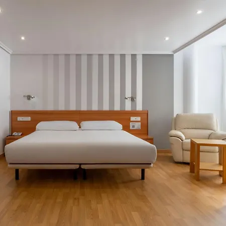 Hotel Chateau La Roca 3*