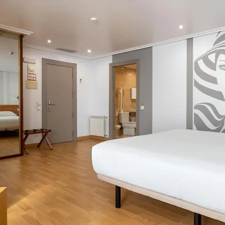 Chateau La Roca ホテル 3*