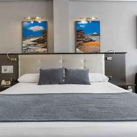 ホテル Chateau La Roca 3*