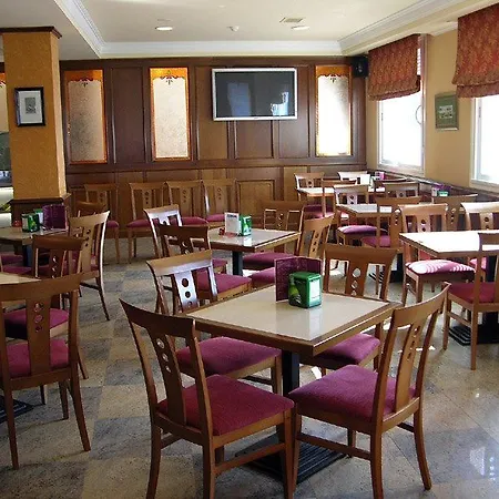 Chateau La Roca Hotel 3*