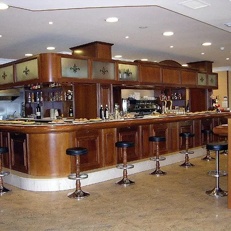 Chateau La Roca Hotel
