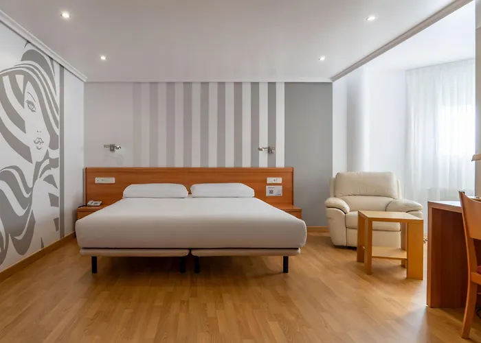 Hotel Chateau La Roca 3*