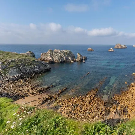 Отель Chateau La Roca 3*