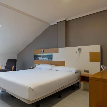 Chateau La Roca Отель Сансибриан