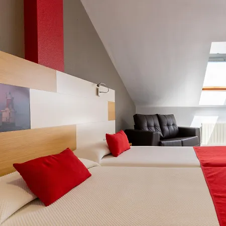 Отель Chateau La Roca 3*