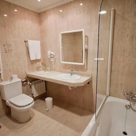 Chateau La Roca 3*