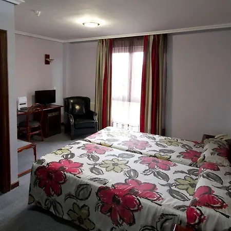Chateau La Roca Hotel Sancibrian