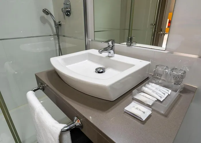 Hotel Chateau La Roca 3*