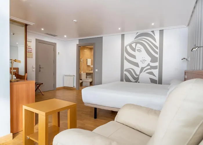 Отель Chateau La Roca Сансибриан