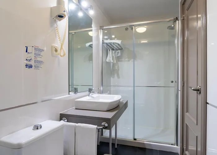 Hotel Chateau La Roca 3*