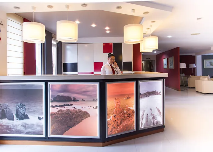 Chateau La Roca Отель 3*