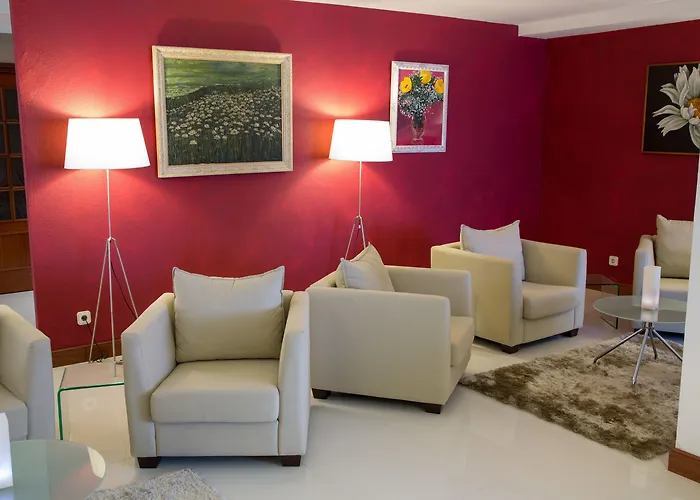 Отель Chateau La Roca 3*