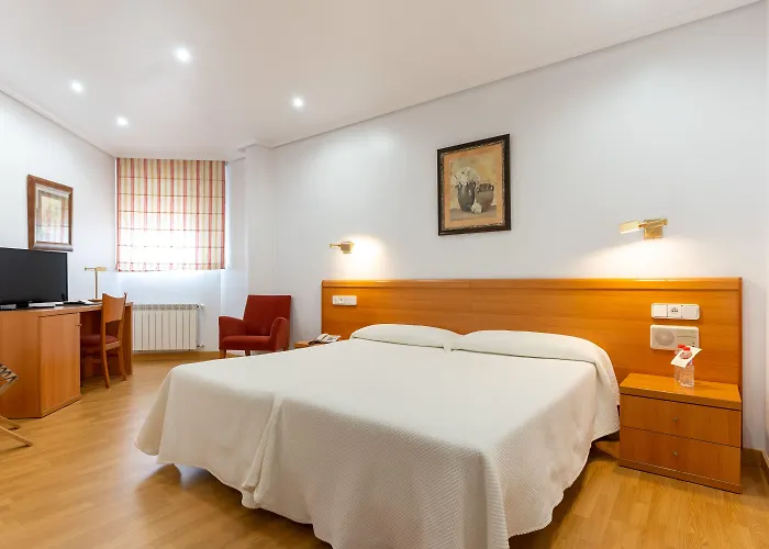 Chateau La Roca Отель 3*